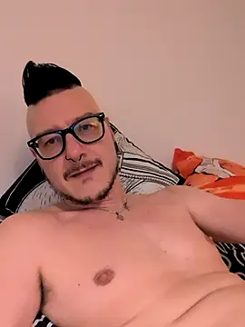 cruiserpup online show from 12-22-25, 06:38