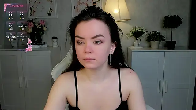 Gentle Ariel online show from 10-27-25, 01:31