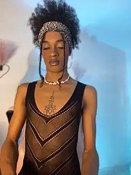 Snapshot of Mia_royal chatting on 05-30-26, 06:38 Mia royal online show from 05-30-26, 06:38