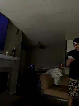 Snapshot of daddycreampies chatting on 09-27-25, 10:04 daddycreampies online show from 09-27-25, 10:04