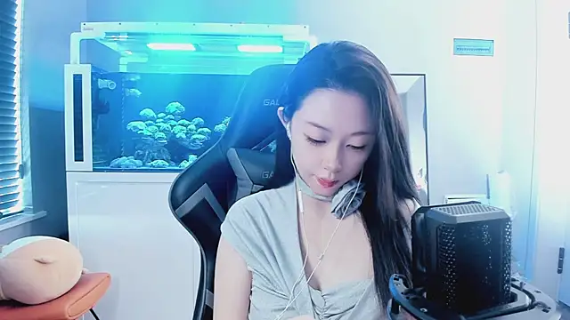 Keke-Bai online show from 10-11-25, 02:33