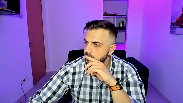 Jace Thorne online show from 11-17-25, 06:46