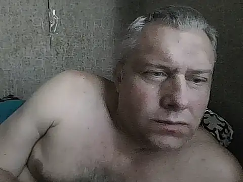Snapshot of evulis1 chatting on 08-01-26, 03:44 evulis1 online show from 08-01-26, 03:44