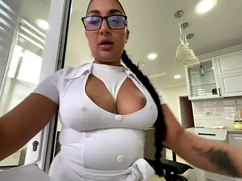 Sinaya-3 online show from 11-25-25, 01:22