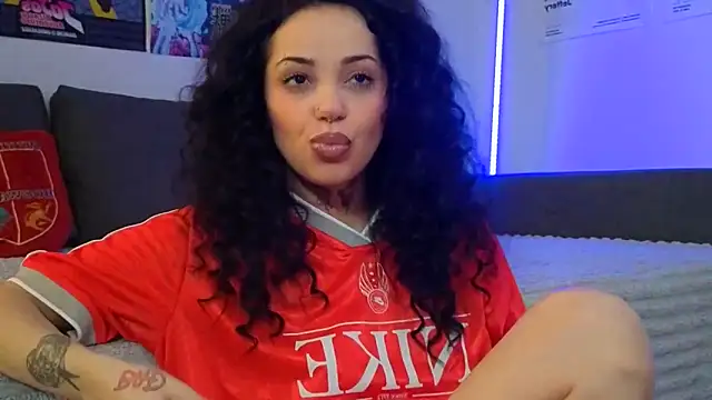 KiraQuinn1 online show from 02-26-26, 04:50