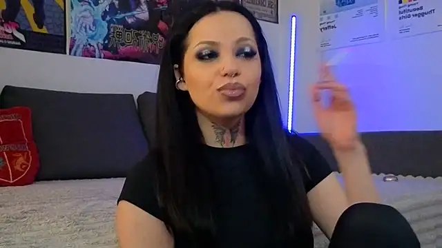 KiraQuinn1 online show from 04-08-26, 03:56