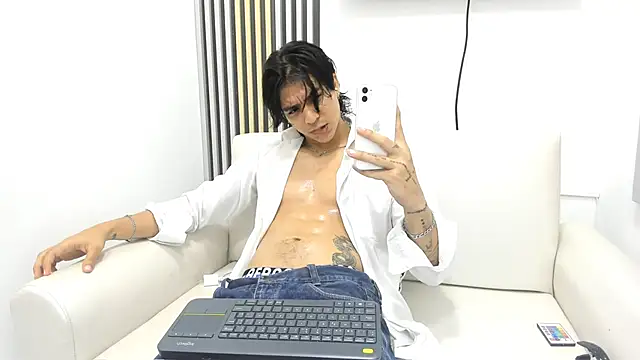 toji luxxer online show from 09-28-25, 02:39