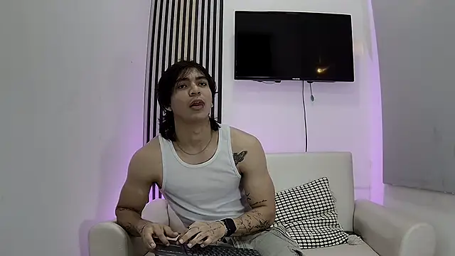 toji luxxer online show from 11-06-25, 09:37