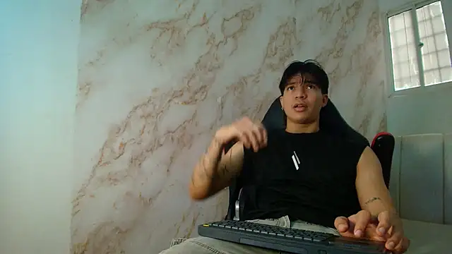 toji luxxer online show from 01-11-26, 08:14