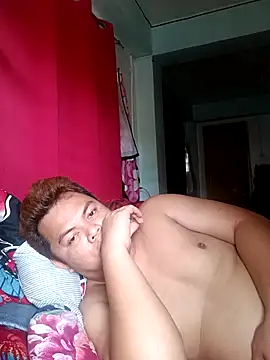 Snapshot of Gayasianzowe chatting on 09-21-25, 04:14 Gayasianzowe online show from 09-21-25, 04:14