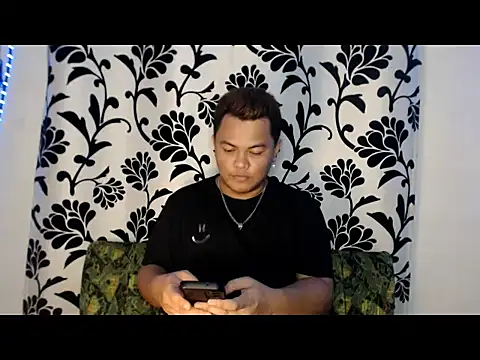 Snapshot of Gayasianzowe chatting on 10-01-25, 02:34 Gayasianzowe online show from 10-01-25, 02:34