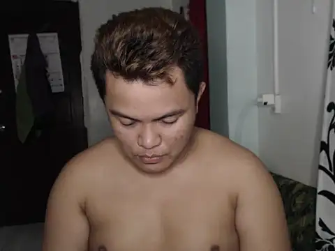 Snapshot of Gayasianzowe chatting on 10-10-25, 01:43 Gayasianzowe online show from 10-10-25, 01:43