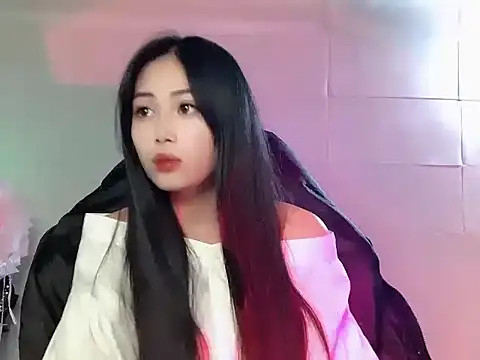 Lyly4757 online show from 12-18-25, 10:49