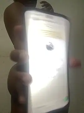 Milenvs online show from 04-28-26, 07:02