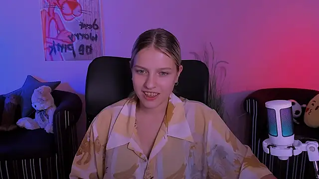 kaela spell  online show from 11-25-25, 05:07