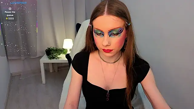 Snapshot of KarenSmitht chatting on 02-01-26, 02:04 KarenSmitht online show from 02-01-26, 02:04