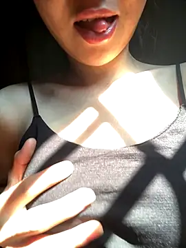 Bella sexy98 online show from 11-24-25, 04:45