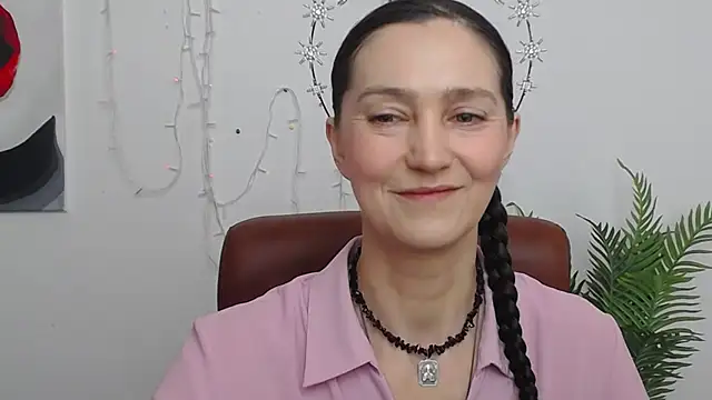 Snapshot of TayaFinch chatting on 05-09-26, 11:15 TayaFinch online show from 05-09-26, 11:15