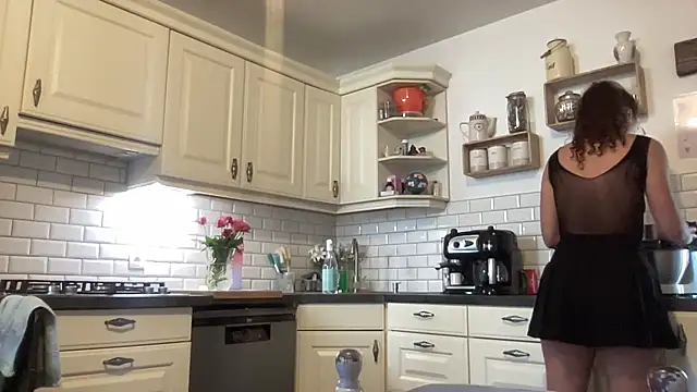 Ms Noraa online show from 12-03-25, 09:18