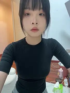 Snapshot of qiqi_x chatting on 05-24-26, 02:00 qiqi x online show from 05-24-26, 02:00