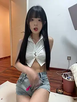 Snapshot of qiqi_x chatting on 05-31-26, 03:30 qiqi x online show from 05-31-26, 03:30