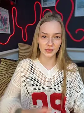 MilaMoone online show from 05-31-26, 12:01