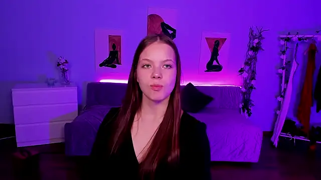 Snapshot of BetsyKiss chatting on 05-18-26, 05:08 BetsyKiss online show from 05-18-26, 05:08