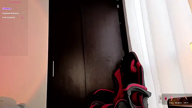 Snapshot of heylovelygirl chatting on 02-09-26, 12:53 heylovelygirl online show from 02-09-26, 12:53