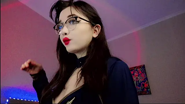 Dazzl1ngFire online show from 12-22-25, 04:42