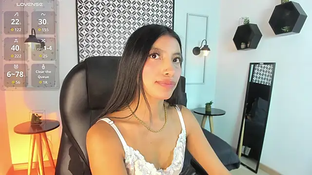 Tiffany Low online show from 03-21-26, 02:53