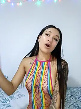 Snapshot of MiQeilaSweet chatting on 02-13-26, 09:22 MiQeilaSweet online show from 02-13-26, 09:22