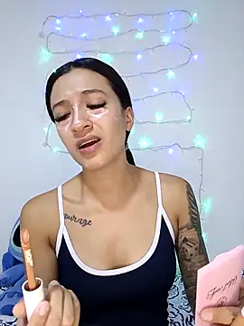 Snapshot of MiQeilaSweet chatting on 02-24-26, 02:26 MiQeilaSweet online show from 02-24-26, 02:26