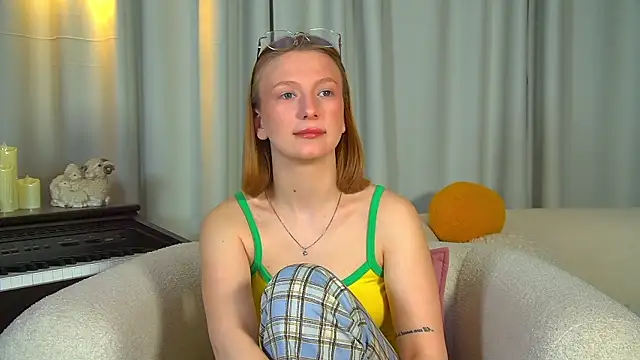 BeatriceBinoche online show from 04-01-26, 06:27