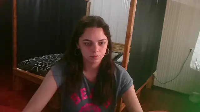 Snapshot of EthelsLover chatting on 06-12-26, 11:31 EthelsLover online show from 06-12-26, 11:31