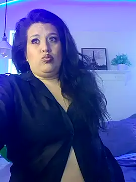 Snapshot of Andrea_secret_ chatting on 04-21-26, 02:01 Andrea secret online show from 04-21-26, 02:01