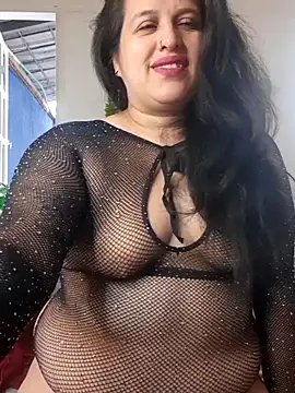 Snapshot of Andrea_secret_ chatting on 05-17-26, 02:24 Andrea secret online show from 05-17-26, 02:24