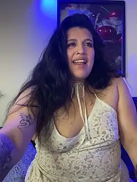 Snapshot of Andrea_secret_ chatting on 05-31-26, 06:09 Andrea secret online show from 05-31-26, 06:09