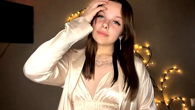 Vickypiki online show from 09-30-25, 03:28