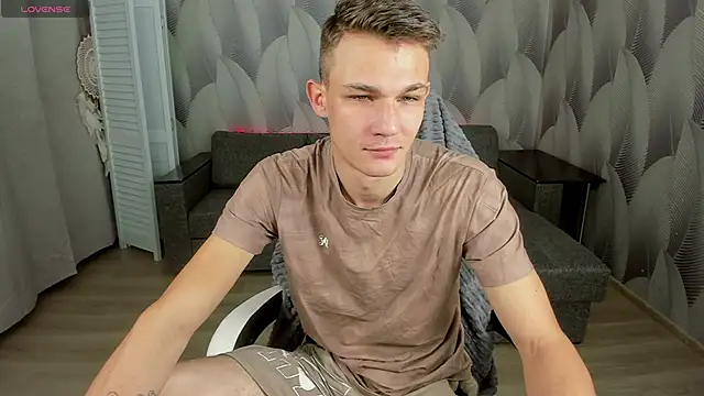 AdamGold01 online show from 10-16-25, 07:26