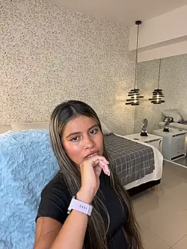 EMILIIA RICHTER   online show from 11-21-25, 07:34