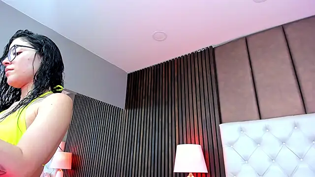 Snapshot of SamyySwet chatting on 11-20-25, 07:35 SamyySwet online show from 11-20-25, 07:35