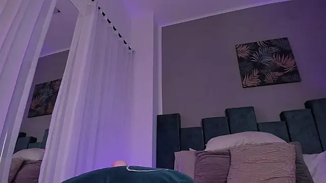 Peytonn Monroe online show from 06-25-26, 08:02