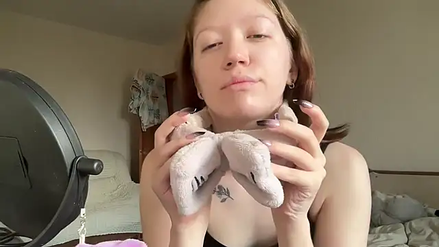 MargarettNewbie online show from 09-22-25, 04:03