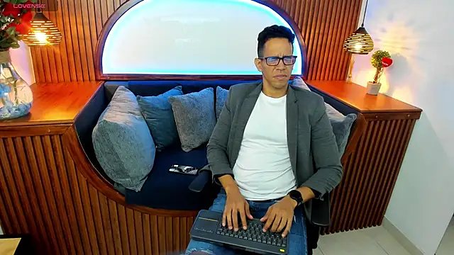 JacobDraven online show from 11-08-25, 04:23