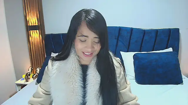 Snapshot of MiaHotmez chatting on 09-21-25, 12:07 MiaHotmez online show from 09-21-25, 12:07