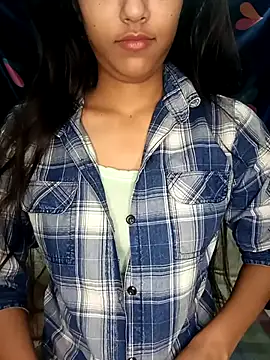 Snapshot of reetika6375 chatting on 11-07-25, 07:03 reetika6375 online show from 11-07-25, 07:03