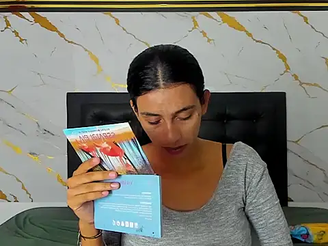 Jessicapethersonn online show from 10-30-25, 02:07