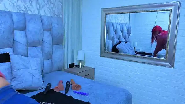 sofiagutierrez   online show from 12-20-25, 03:13