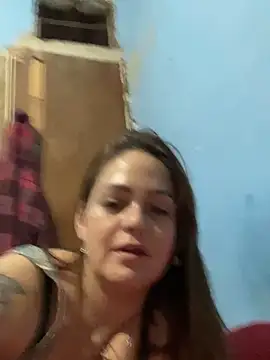 Snapshot of priscila_luv chatting on 09-19-25, 09:04 priscila luv online show from 09-19-25, 09:04