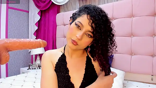 Snapshot of Kayla_Moon_ chatting on 02-12-26, 12:00 Kayla Moon online show from 02-12-26, 12:00